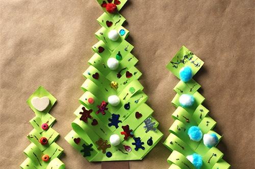 [创意手工]幼儿园手工制作卡纸圣诞树的做法教程