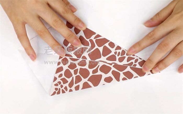 长颈鹿折纸图片长颈鹿是怎么折的？