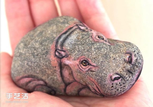 艺术家展现石头画的美感 画出动物的仿真姿态