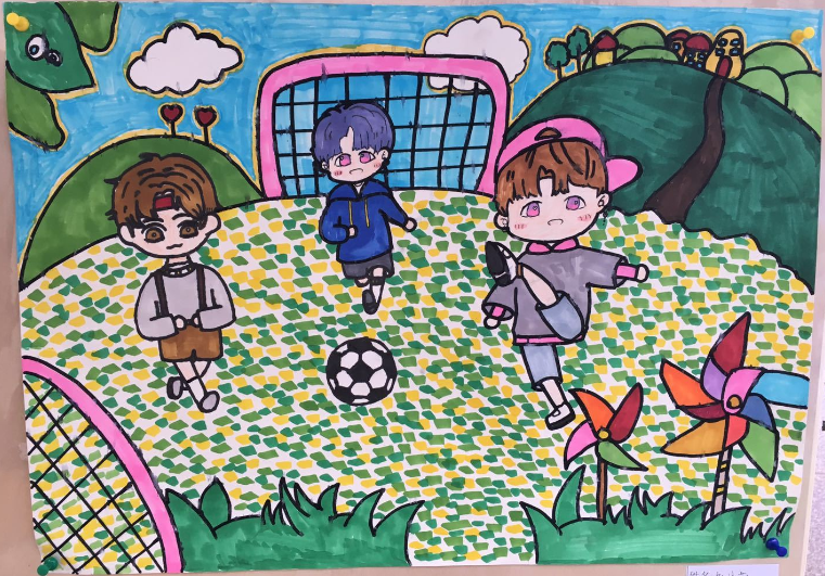 儿童水彩画：三个男孩踢足球