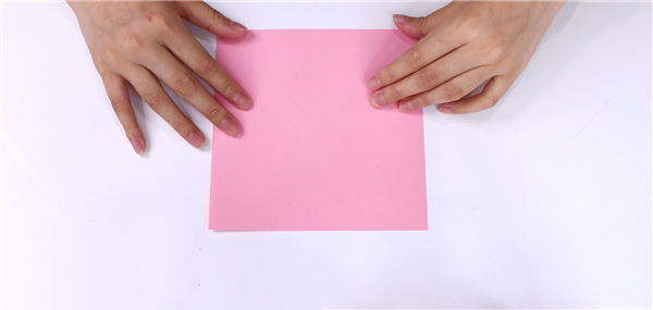 如何将纸鹤的折纸图片折叠成纸鹤？